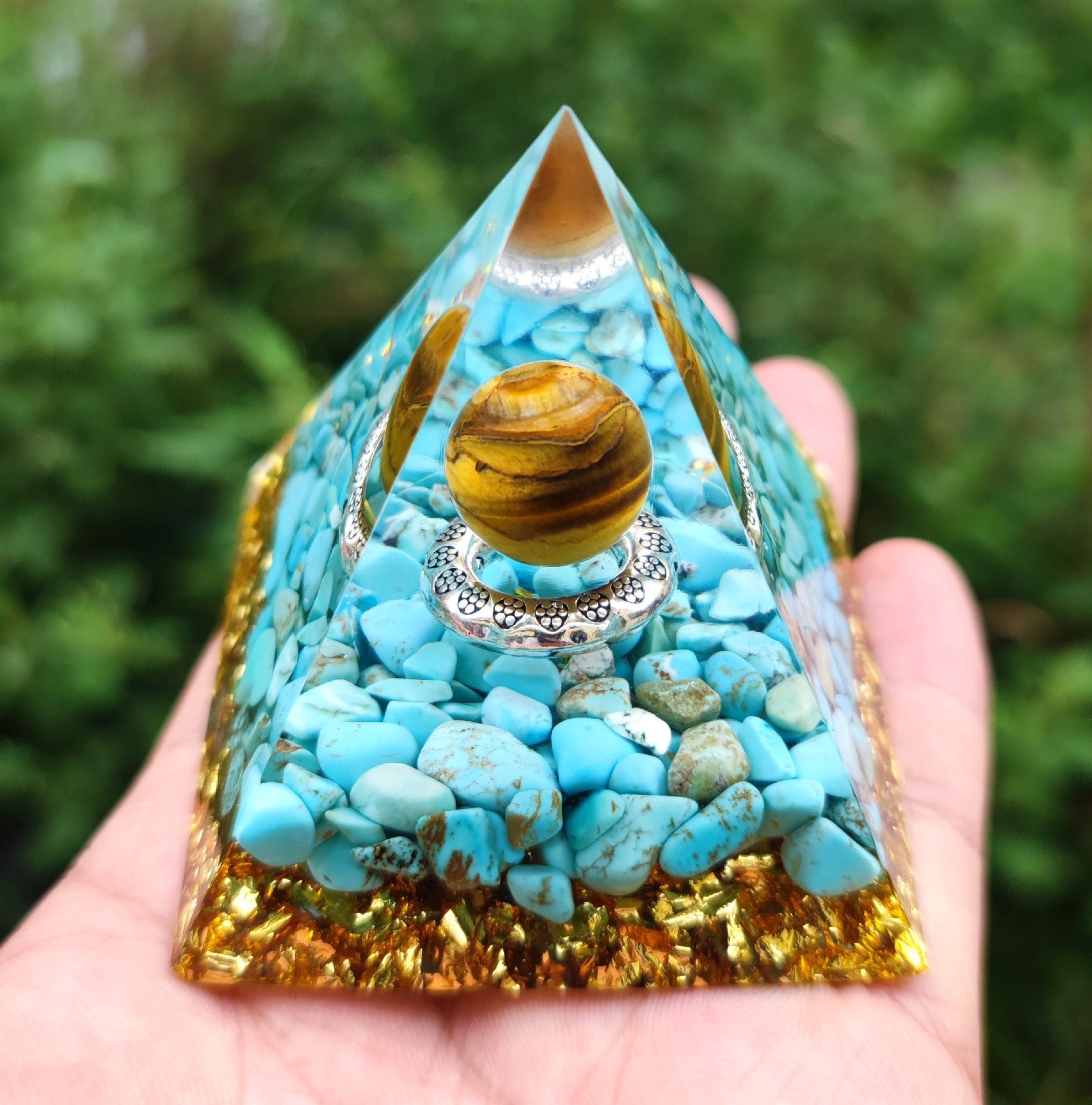 Pyramid Crystals