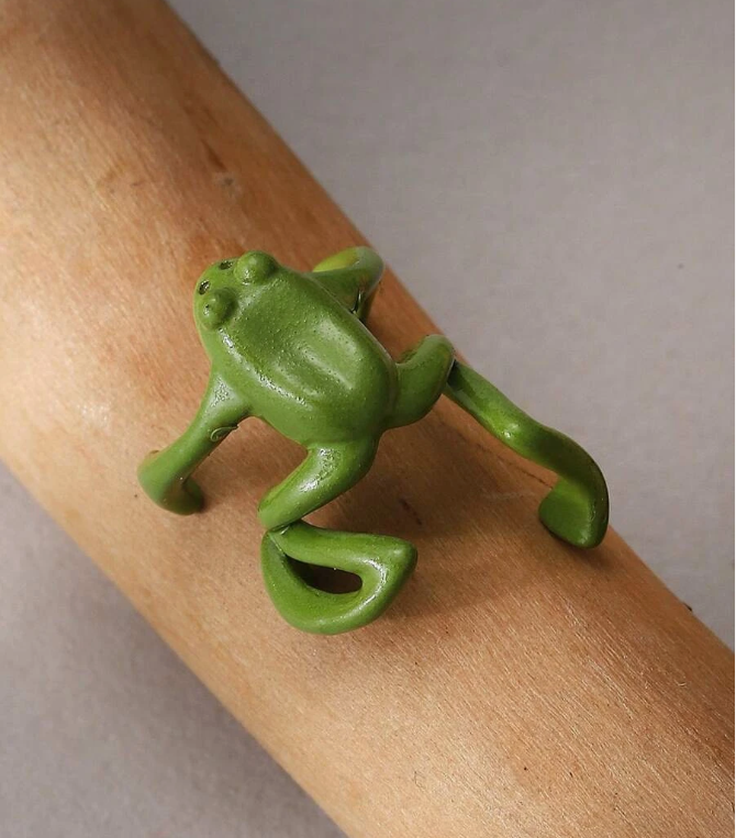 frog earring（one pair）